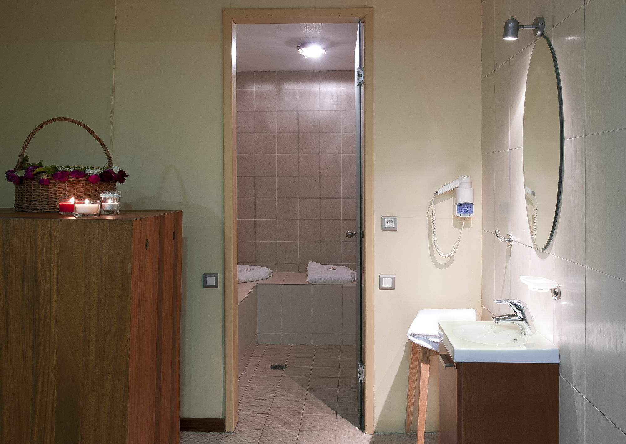 Efplias Hotel Apartments 피레아스 외부 사진
