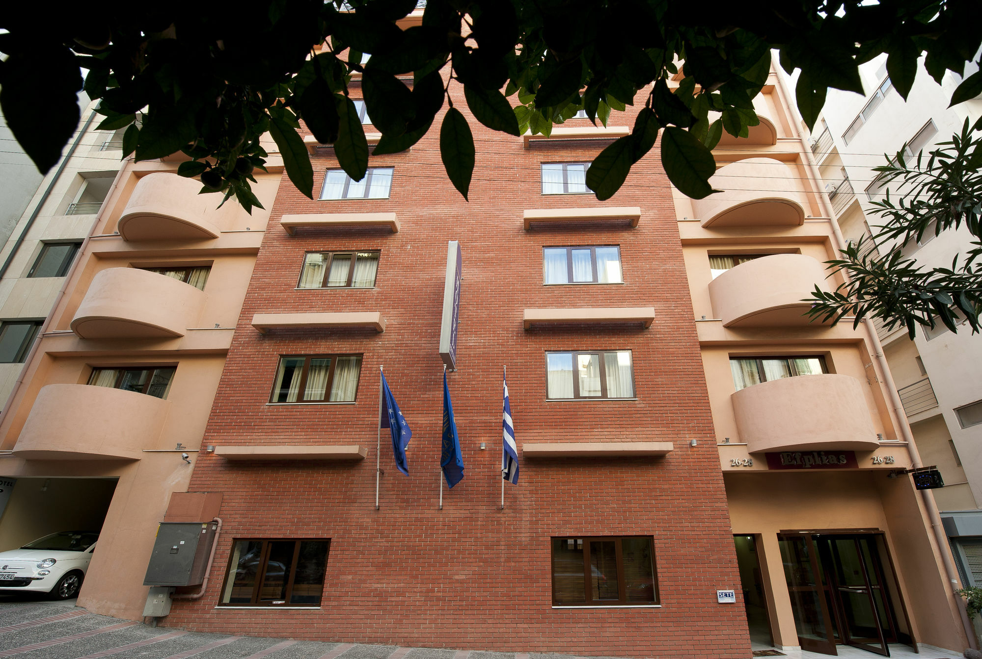 Efplias Hotel Apartments 피레아스 외부 사진